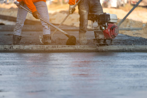 Best Residential Concrete Services  in Iuka, MS